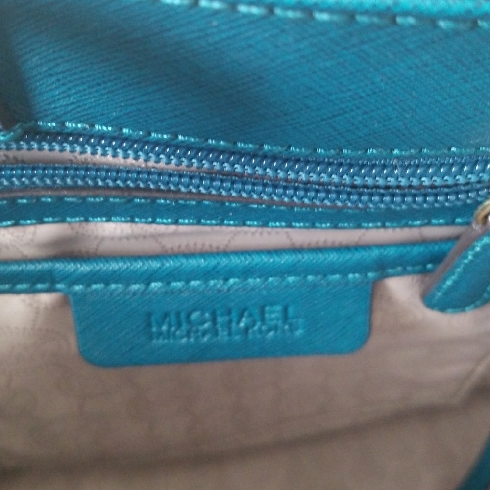Michael kors bag and wallet(sold) - Picture 7 of 8